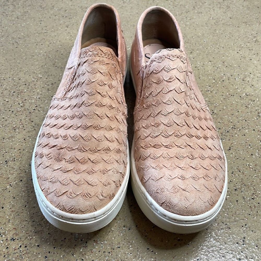 Söfft Somers Textured Distressed Leather Slip On Sneakers 7.5 Blush Pink
